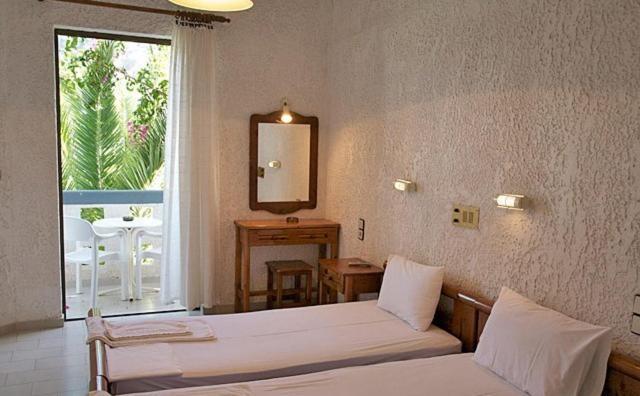 Fevro Hotel 아기아갈리니 객실 사진
