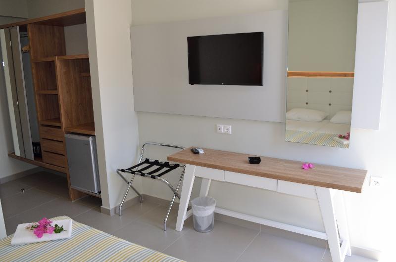 Fevro Hotel 아기아갈리니 외부 사진
